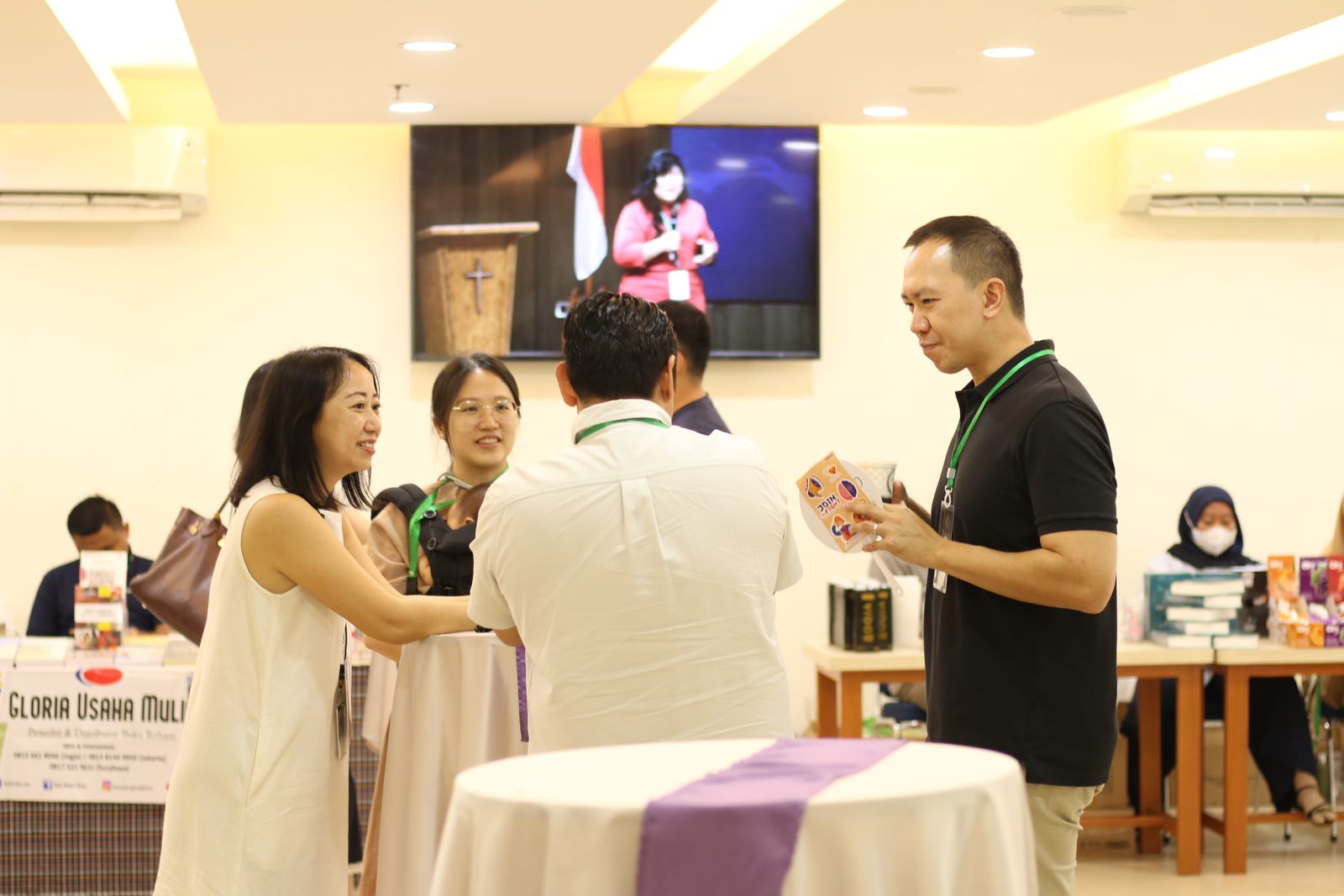 Guests talking during a break